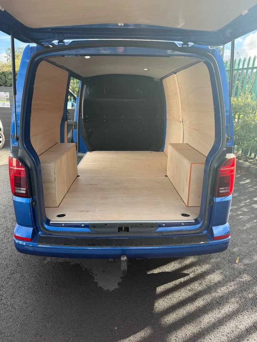 Volkswagen Transporter 2.0 BiTDI 204BHP - Image 2