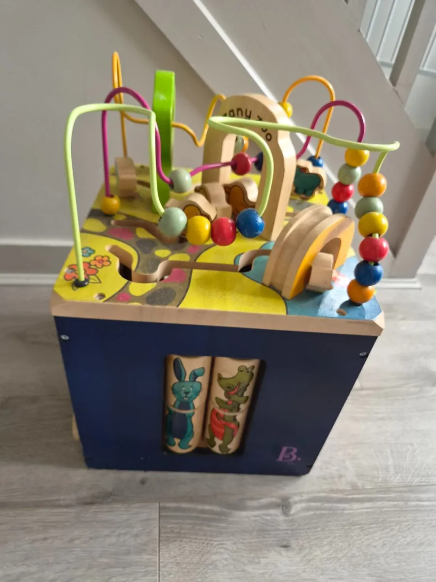 B Toys Battat Zany Zoo Wooden Activity Cube Assort - Image 3