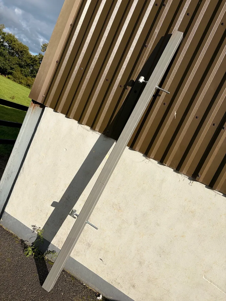 STEEL GATE POSTS - Image 1