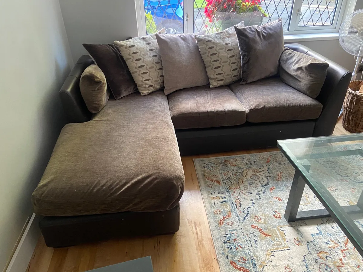 Couch - Image 2