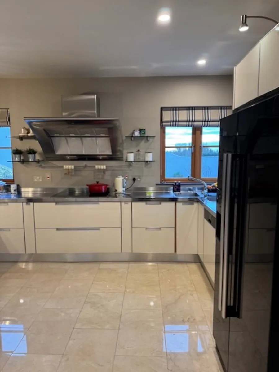 Kitchen - Image 3