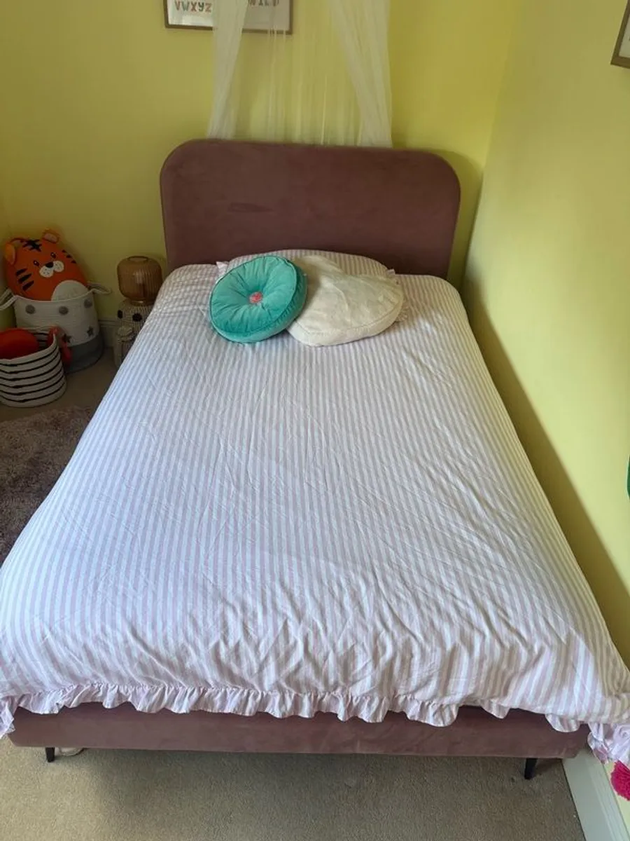 Bedframe - Image 1