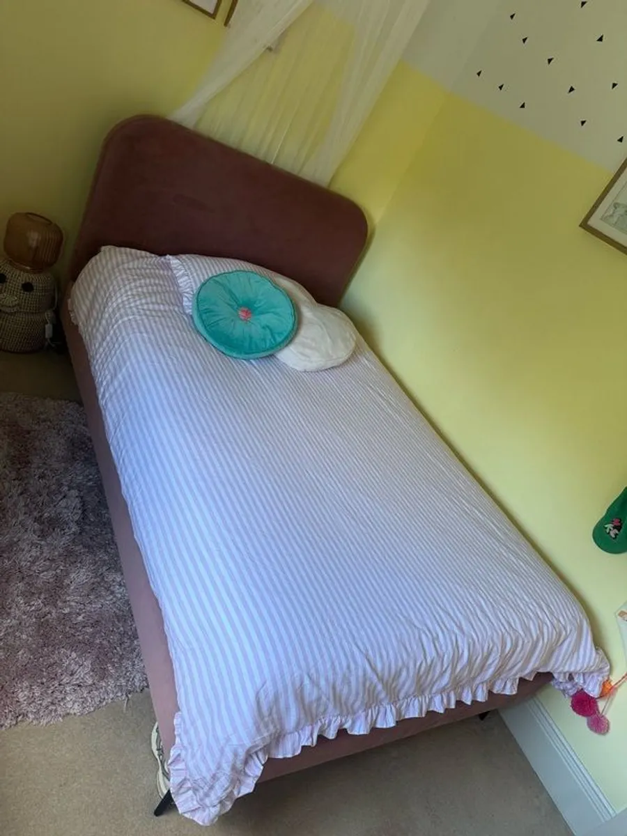 Bedframe - Image 2