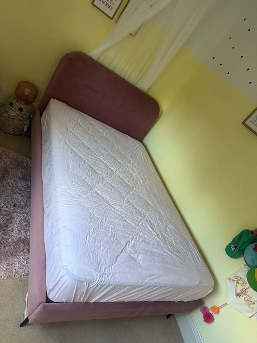 Bedframe - Image 3