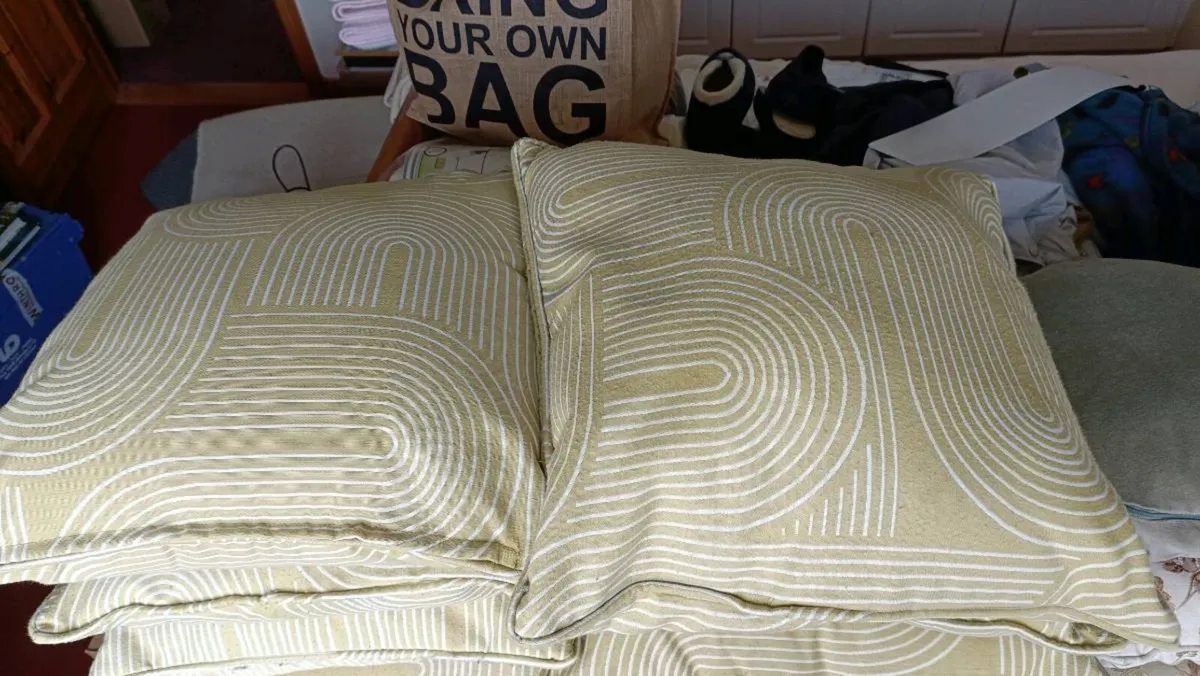 Cushions - Image 2