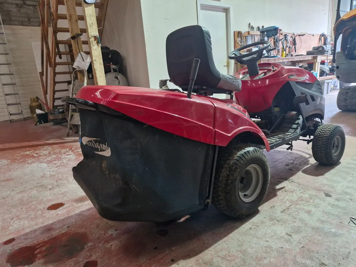 Castlegarden Ride On Mower - Image 2