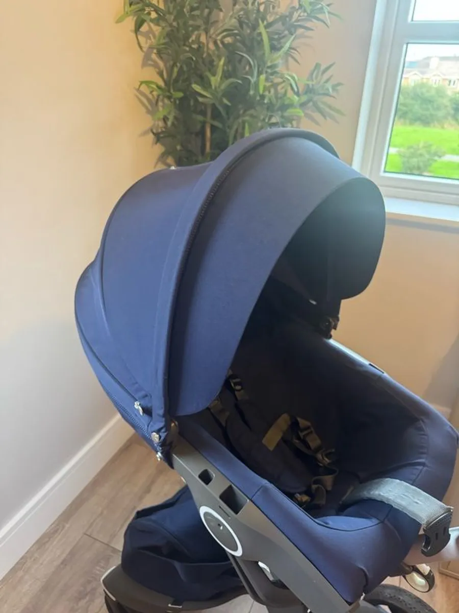 stokke xplory travel system - Image 1