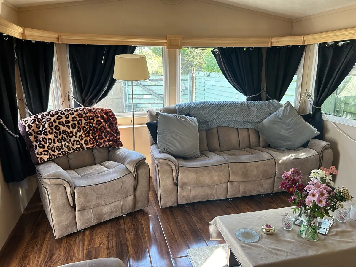 Mobile Home - Image 4