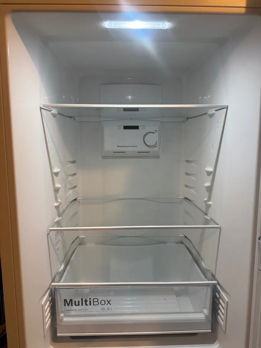 Bosch Fridge Freezer NoFrost – KGN33NWEAG - Image 2
