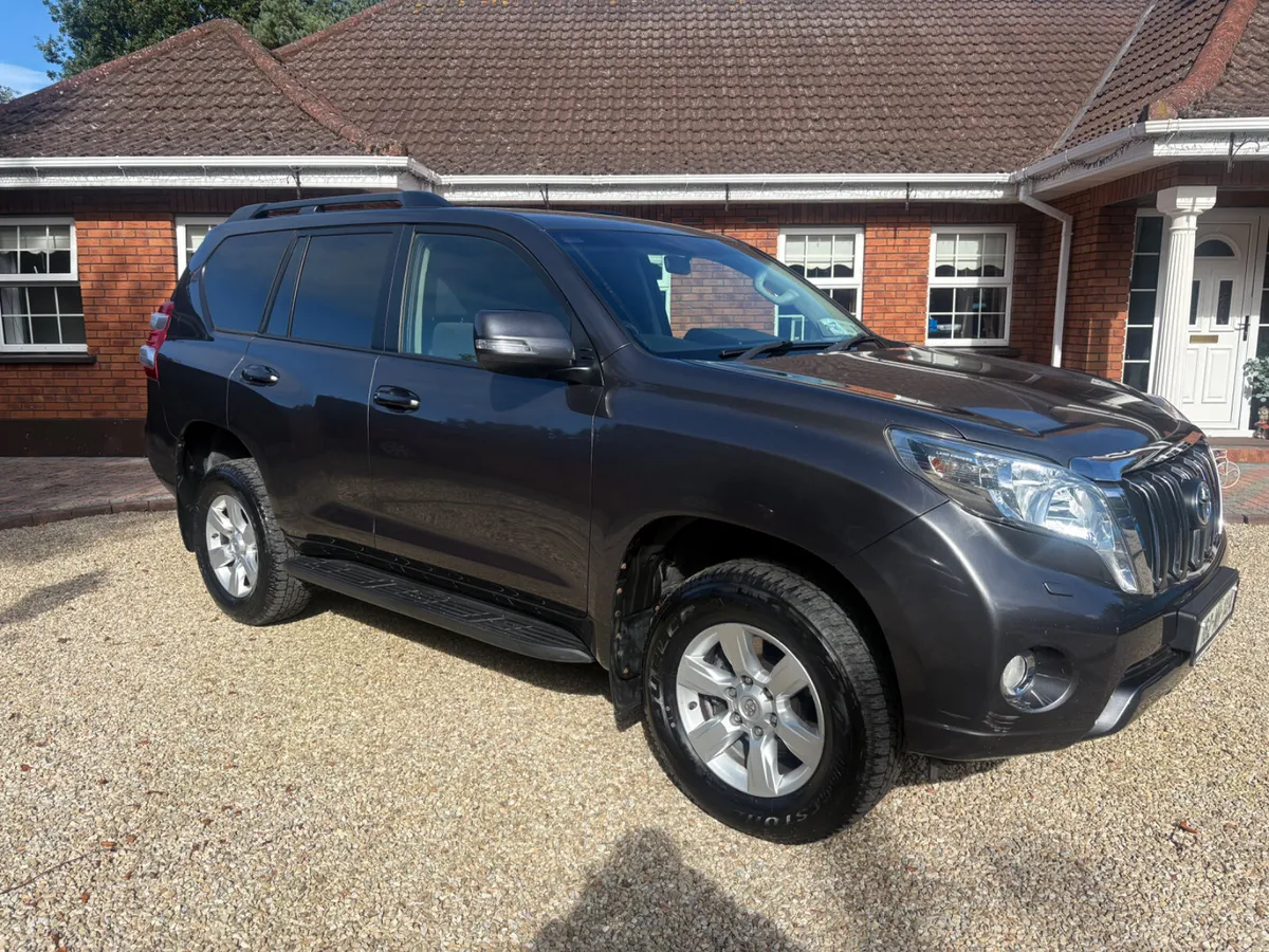 Toyota Land Cruiser 2016 LWB - Image 2