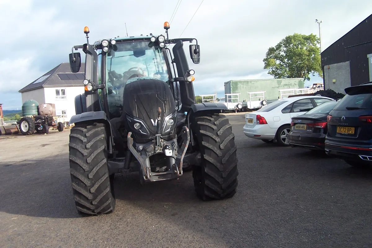 2020 Valtra T214 Versu - Image 2