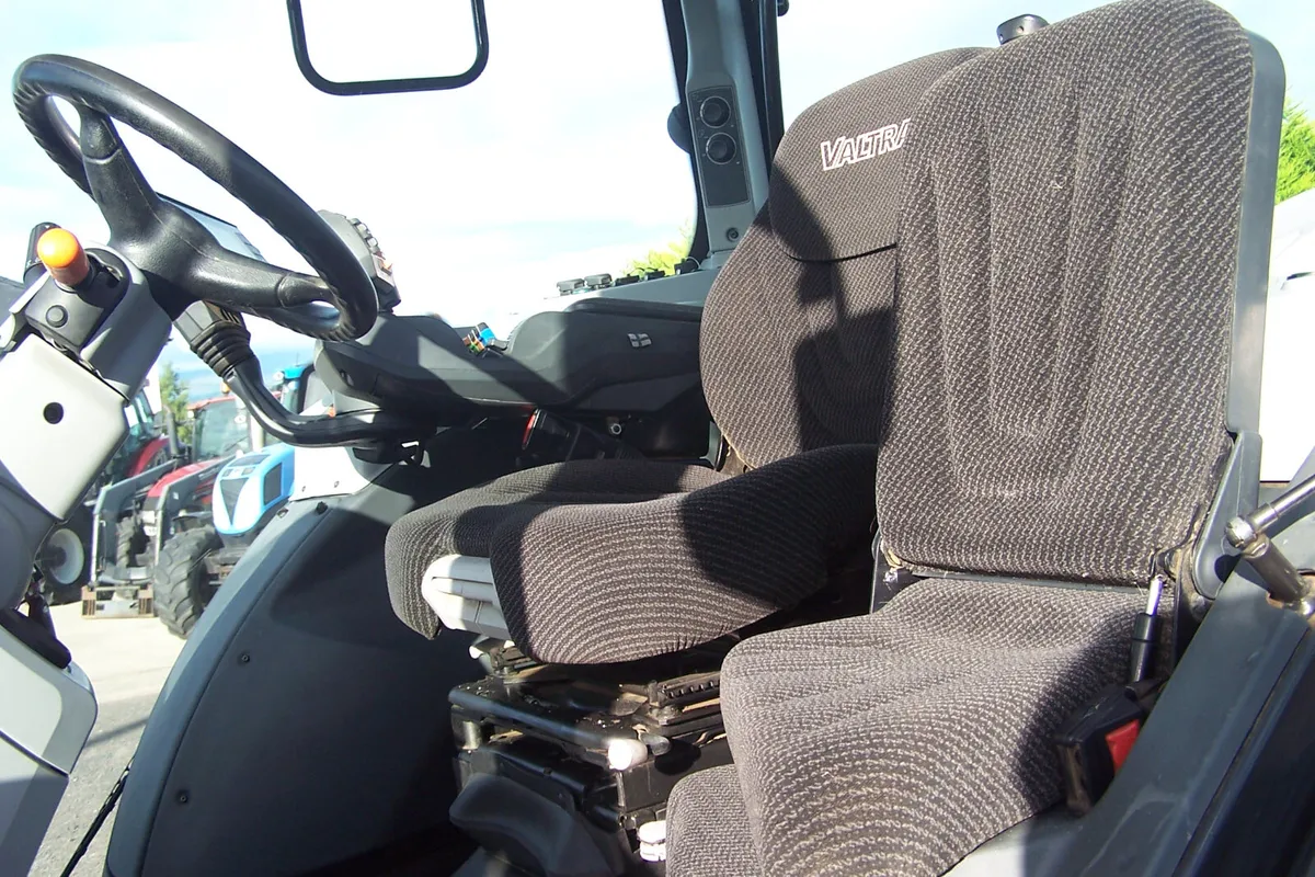 2020 Valtra T214 Versu - Image 4