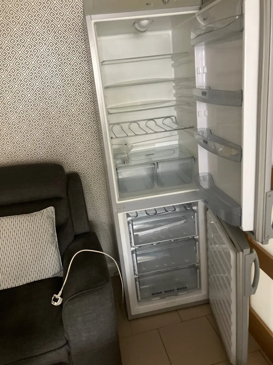 Fridge freezer - Image 2