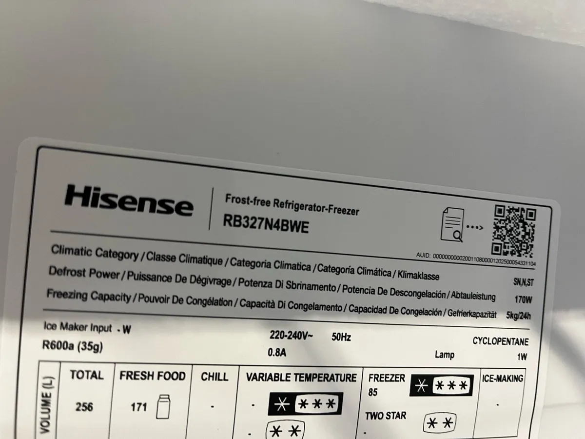 Hisense fridge freezer - Image 4