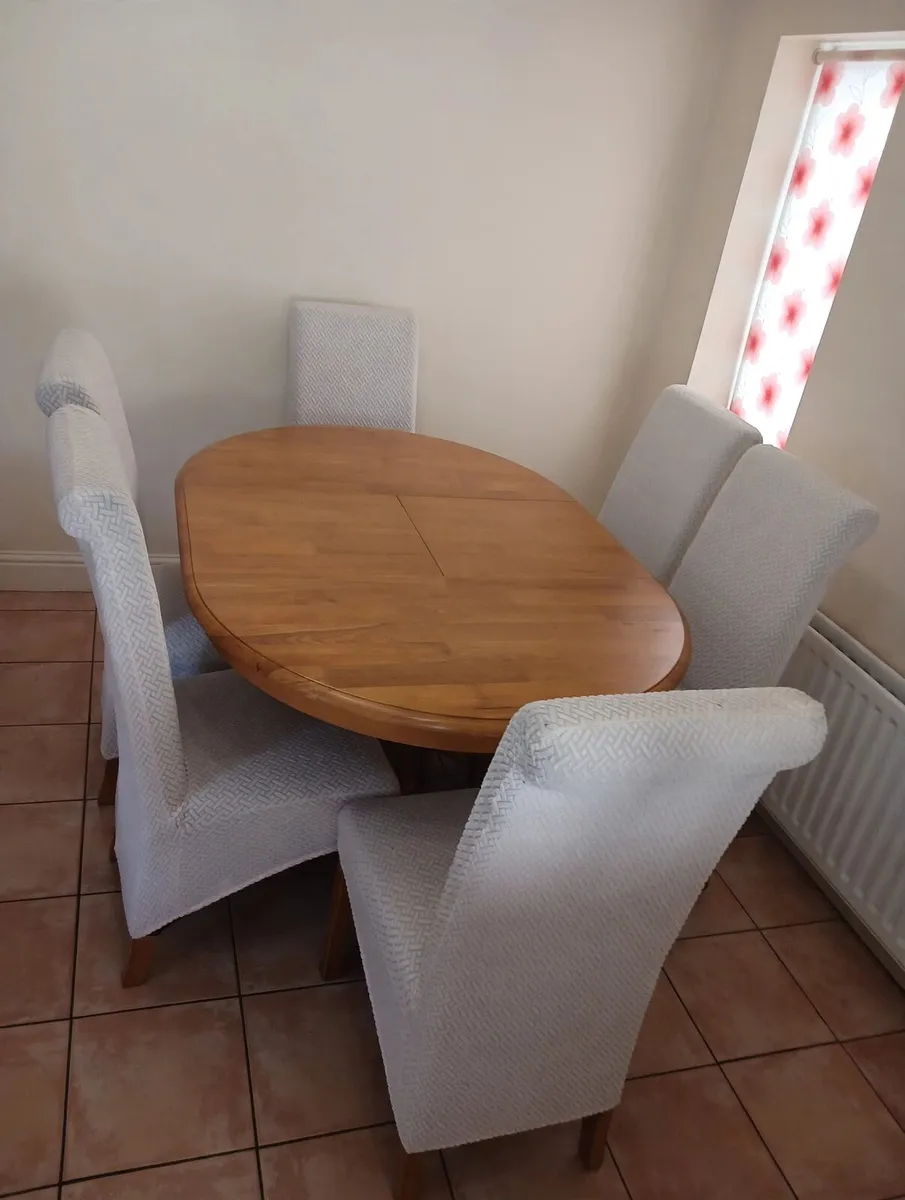 Dining table and chairs - Image 2