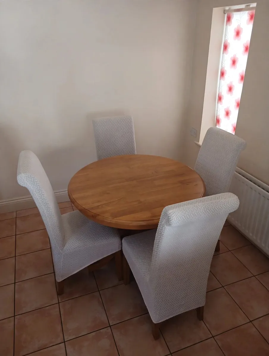 Dining table and chairs - Image 3