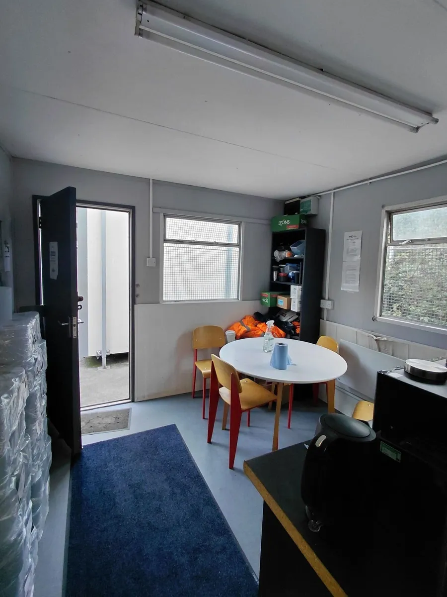 Canteen Cabin €1,000, O.N.O - Image 4