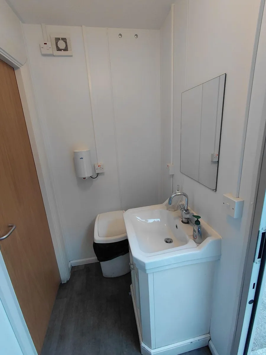 Toilet Block Cabin €2500, O.N.O - Image 4