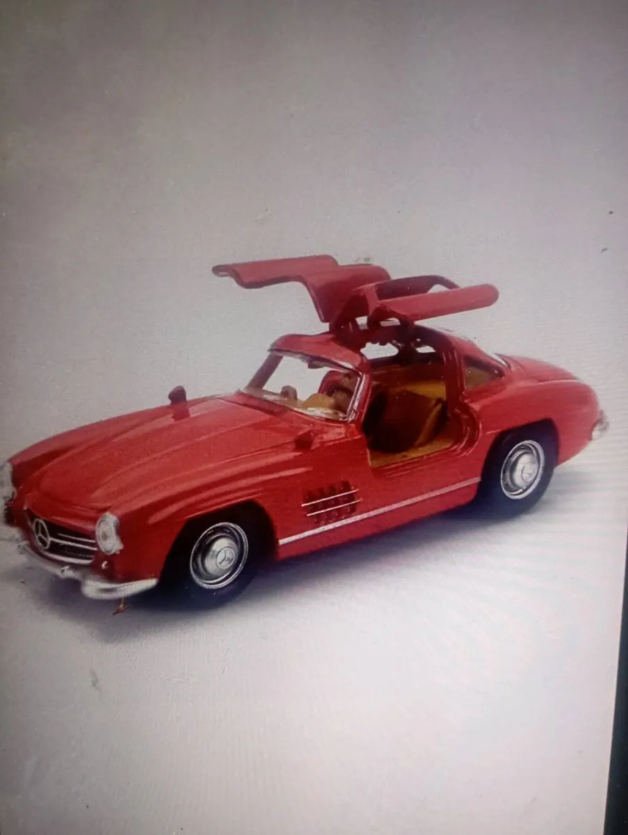 CORGI MODLE CAR'S SELLING AS A JOBLOT 1-43 SCALE - Image 2