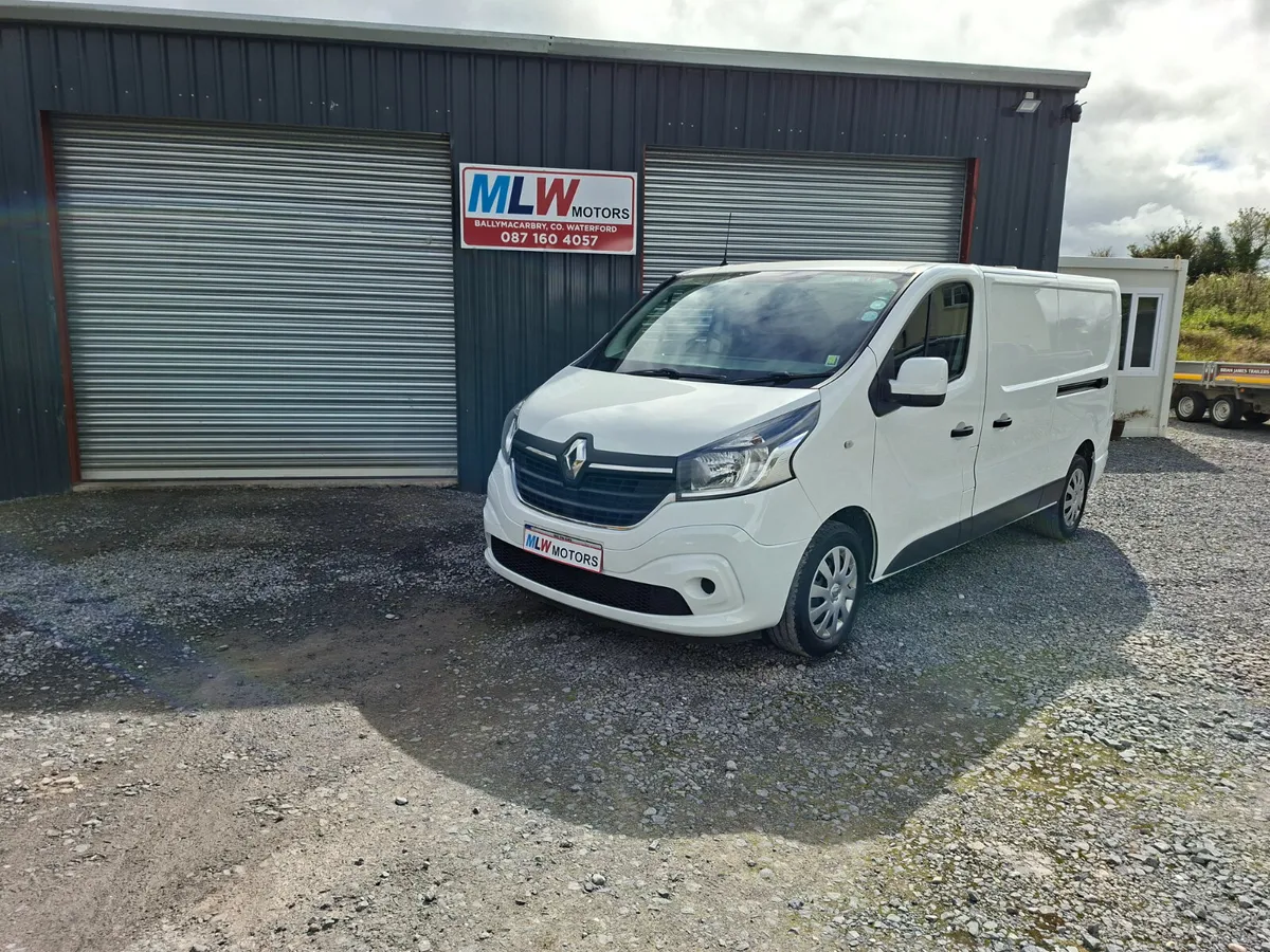Renault Trafic 211 LWB 2.0L Excellent Condition - Image 1