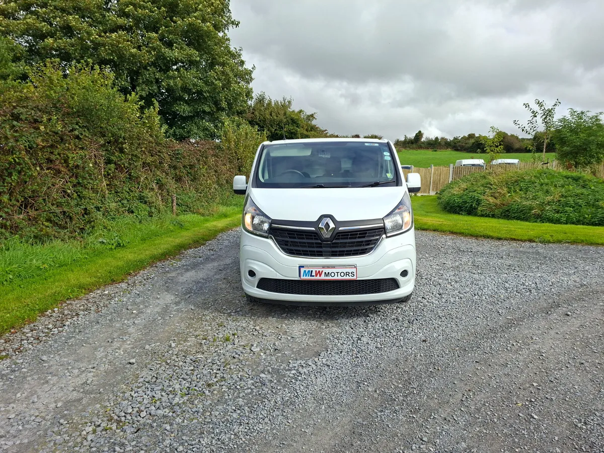 Renault Trafic 211 LWB 2.0L Excellent Condition - Image 3