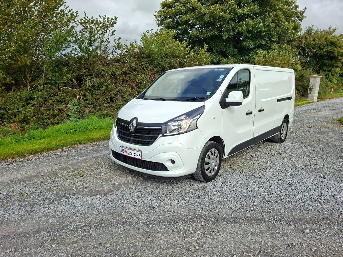 Renault Trafic 211 LWB 2.0L Excellent Condition - Image 4