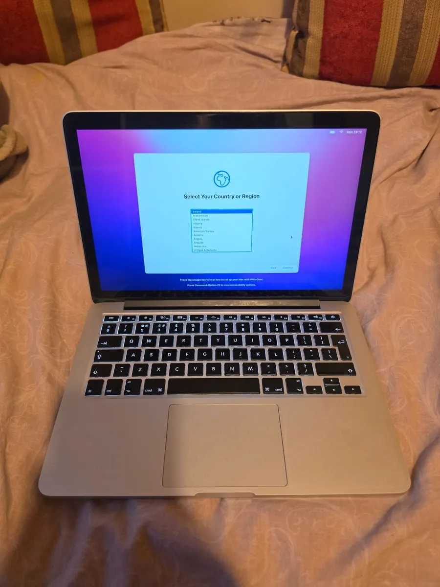 13-inch Early 2015 MacBook Pro - Image 1
