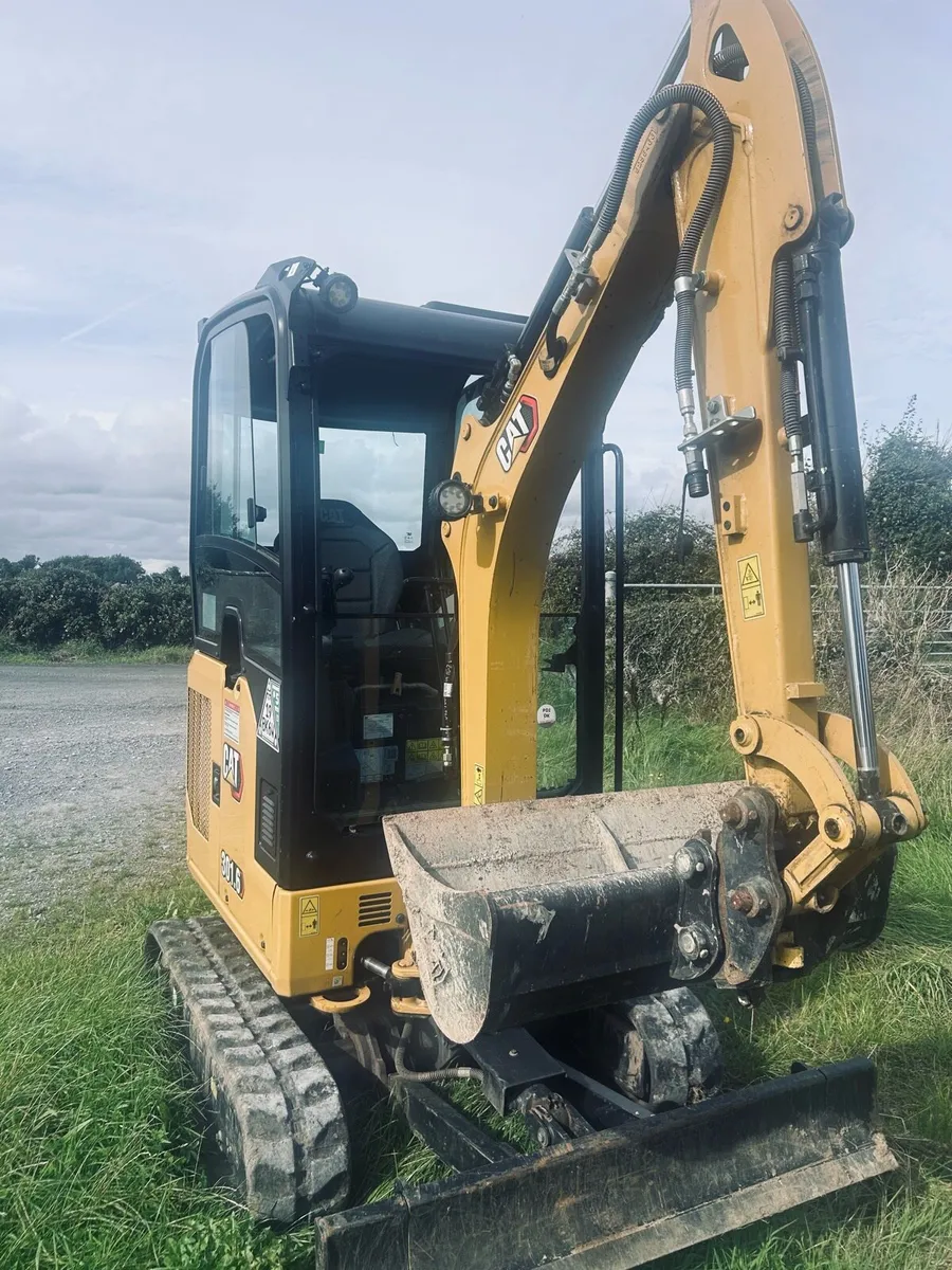 Mini digger - Image 2