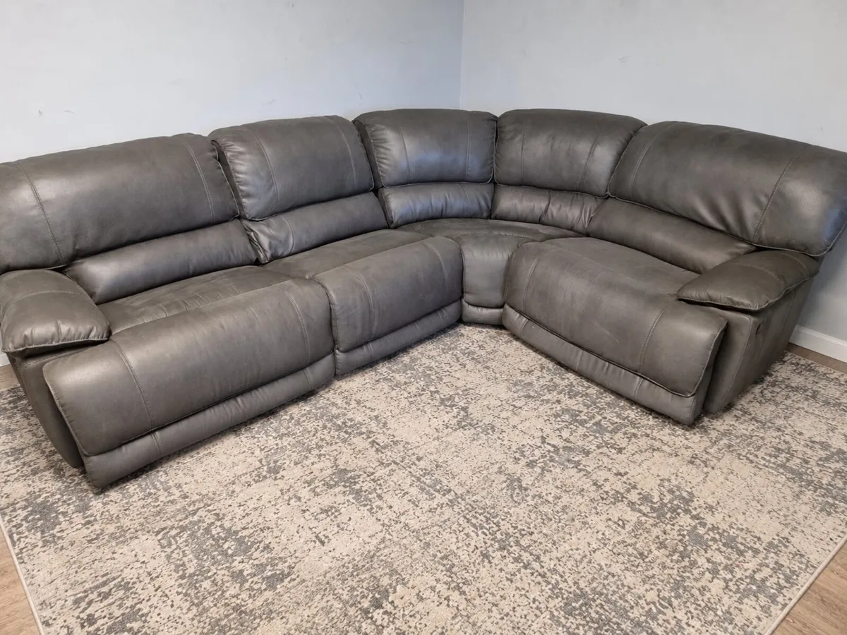 Corner sofa - Image 1