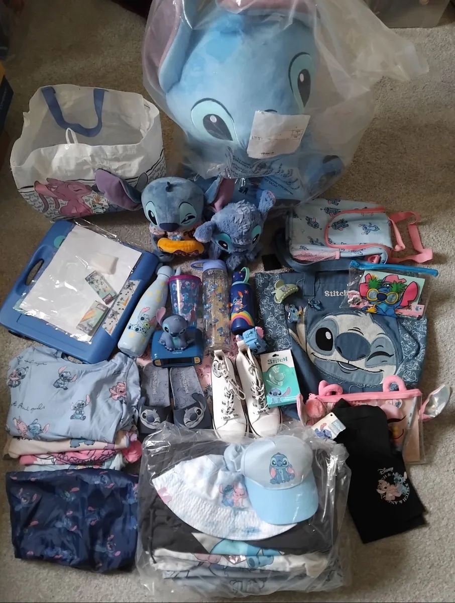 Disbey Lilo & Stitch Bundle, 44 Items - Image 1