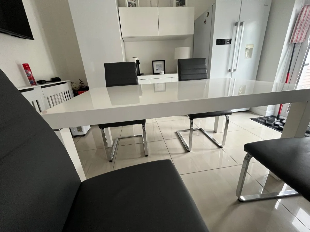 Dining table and chairs - Image 4