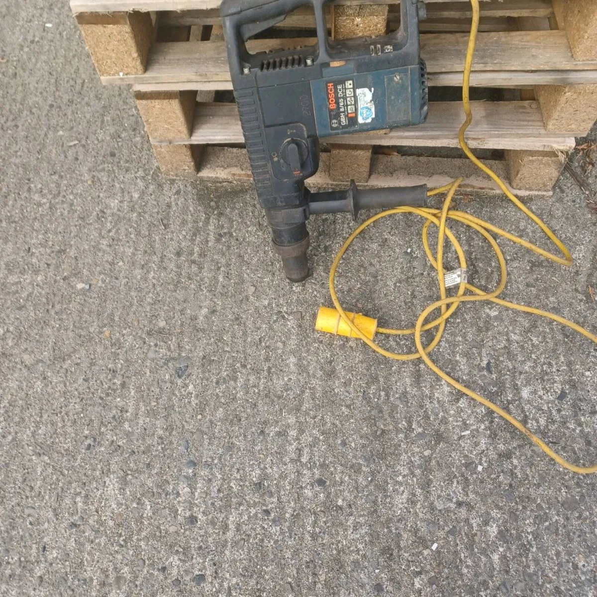 Rotary hammer drill. - Image 1