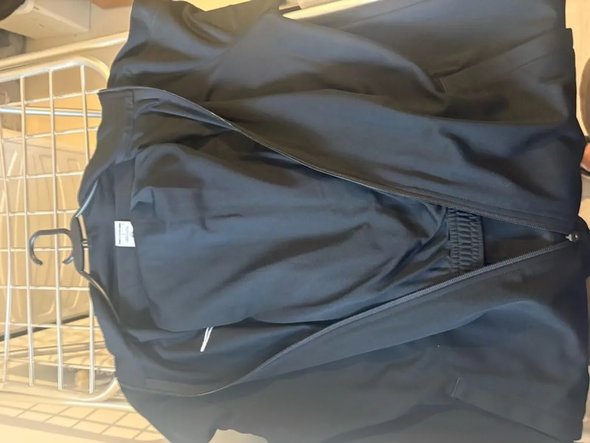 nike slim tracksuit - Image 2