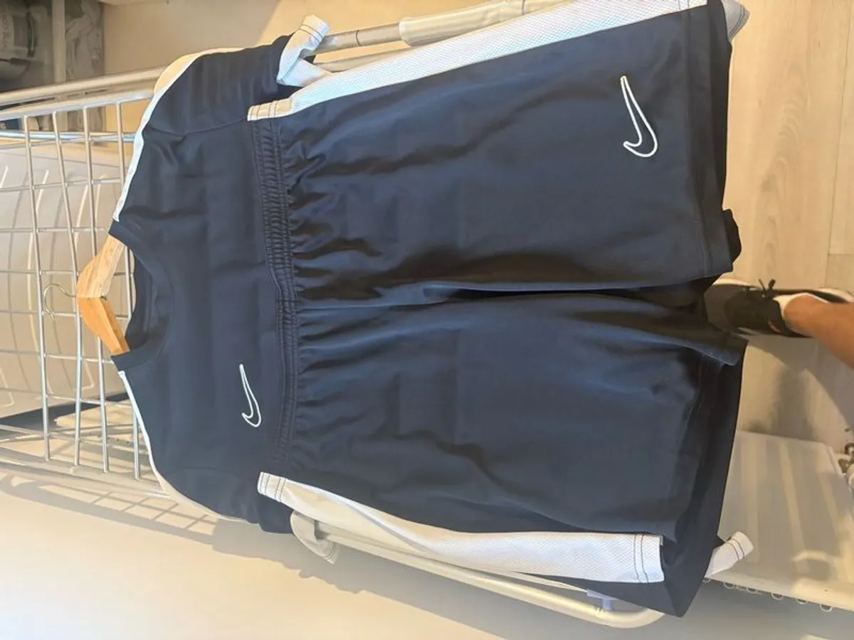 Nike short set - Image 2