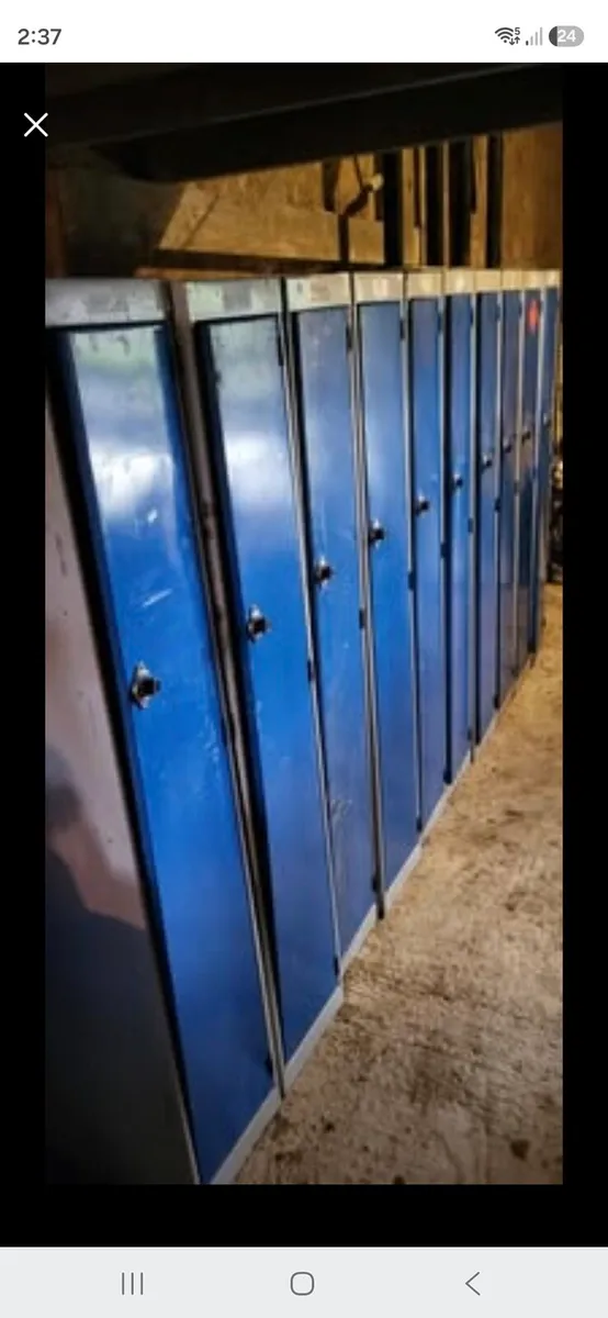 10 Lockers (good condition)