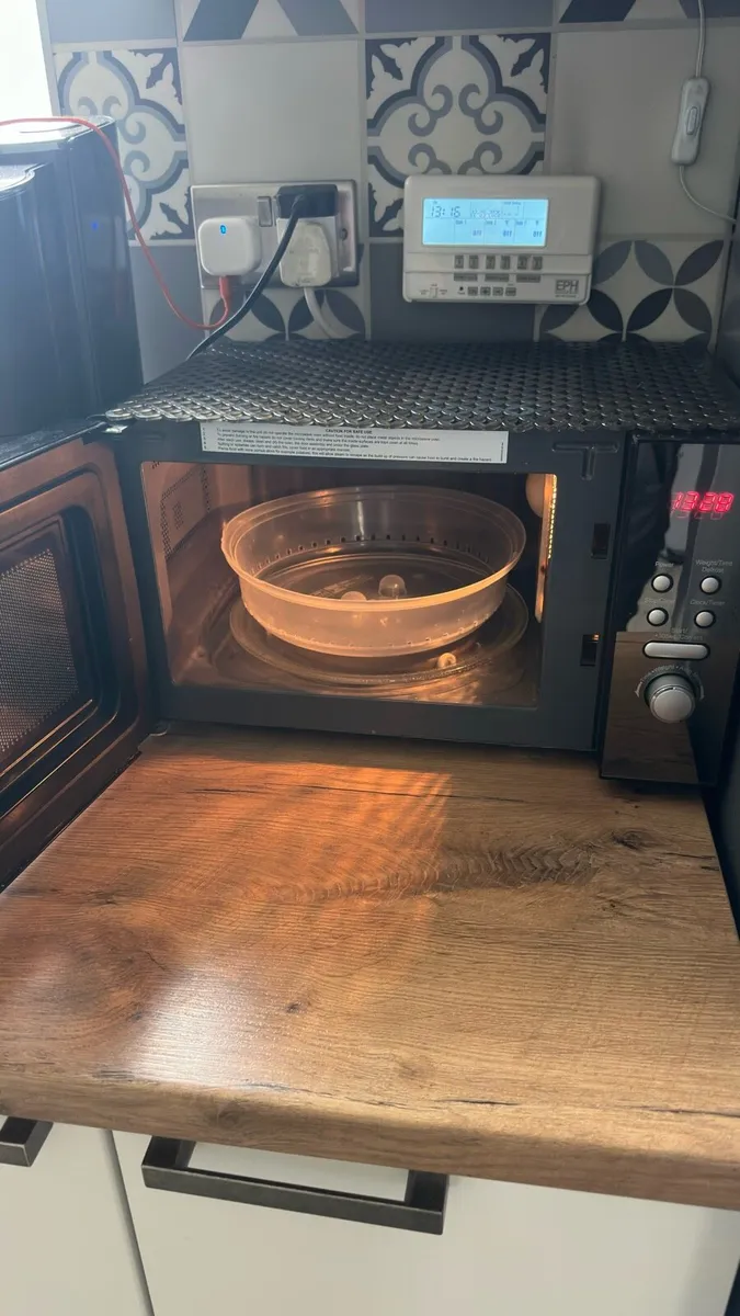 Russell Hobbs Microwave - Image 2