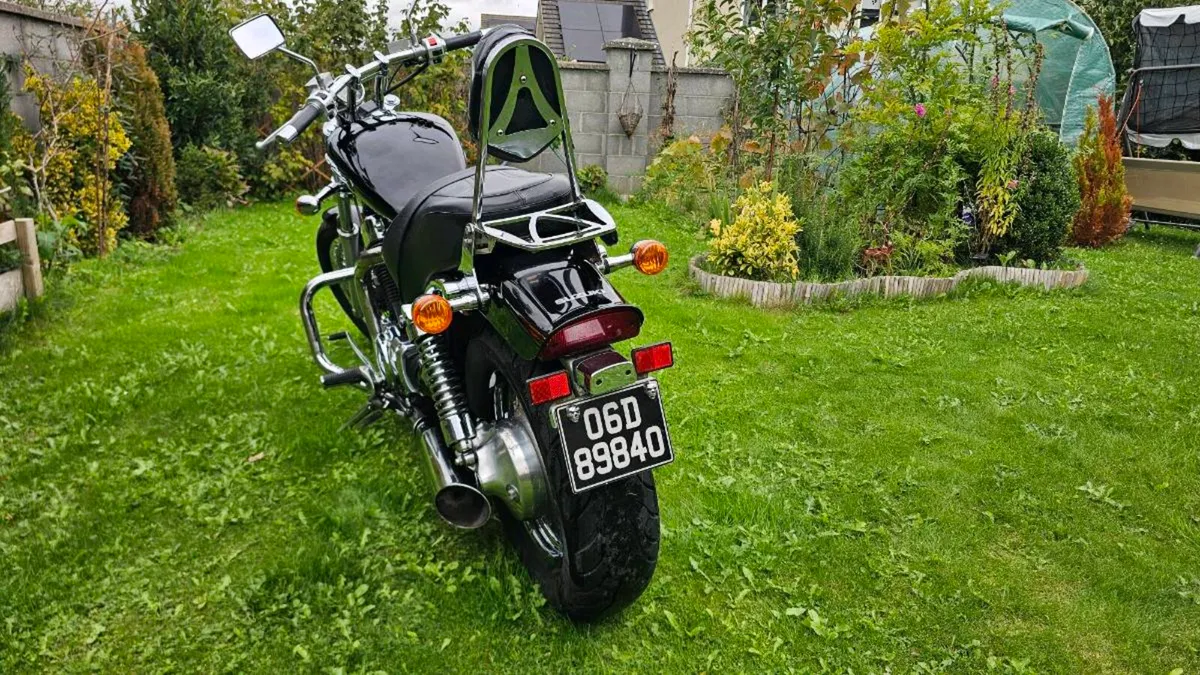 Suzuki Boulevard  s83 - Image 3