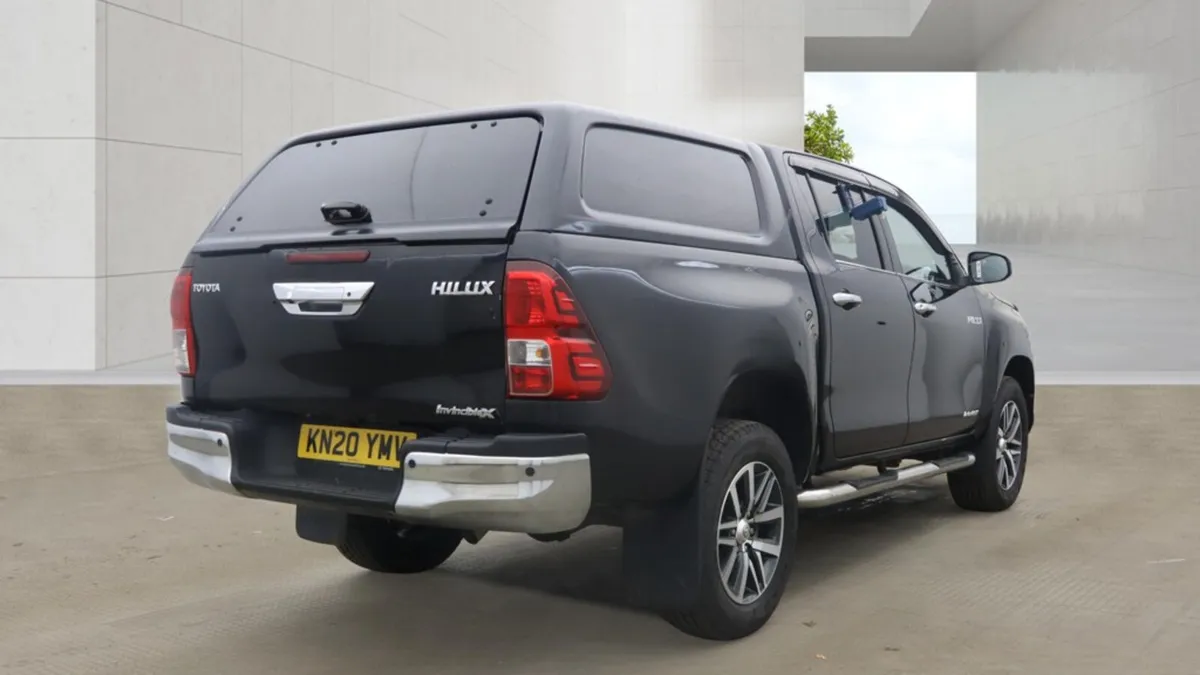 Toyota Hilux 2020 - Image 4