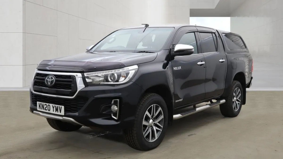 Toyota Hilux 2020 - Image 2
