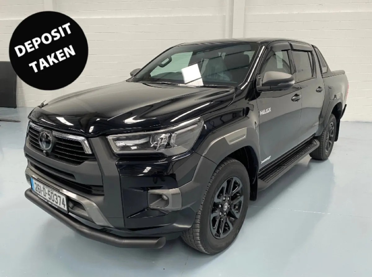 2026 Toyota Hilux InvincibleX 2.8 Auto - Image 1