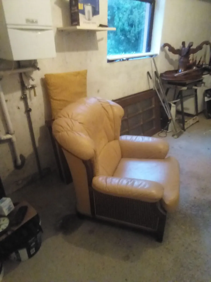 Armchair - Image 2