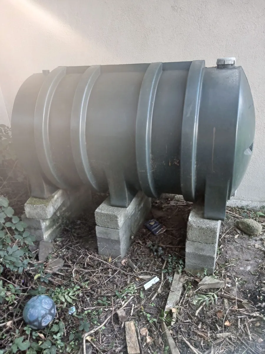 Oil tank 1100 liters - Image 1
