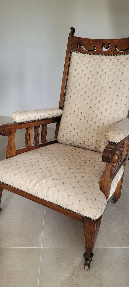Pair of chairs - Image 1