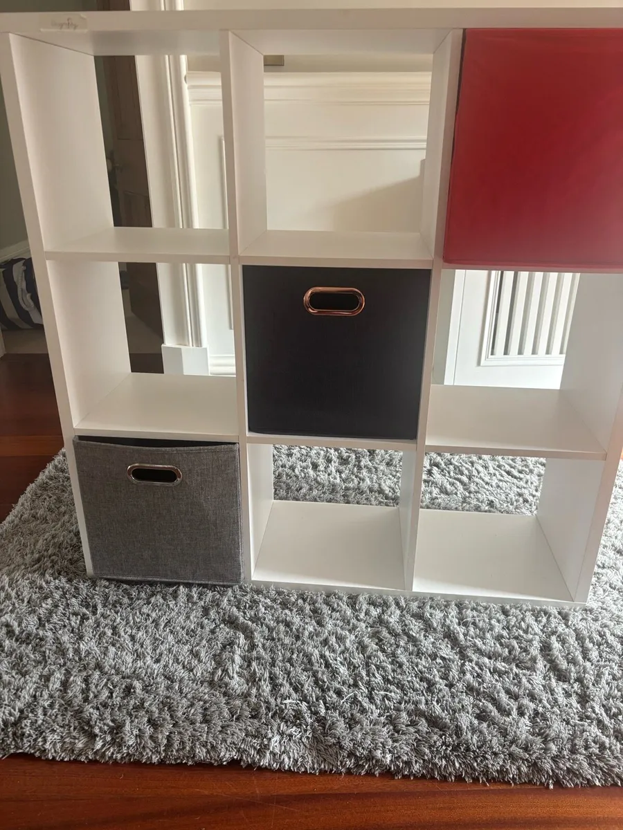 White storage unit - Image 2