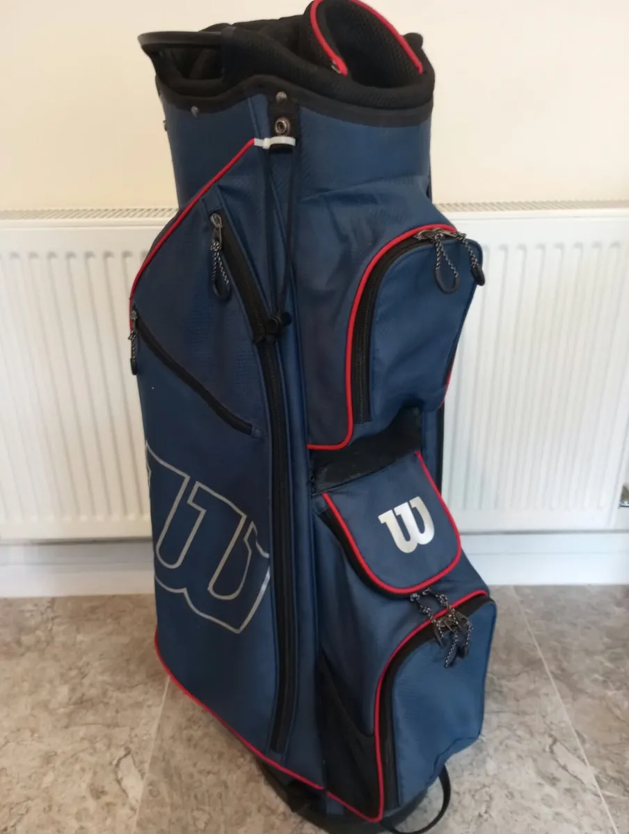 Wilson water resistant golf bag - Image 1