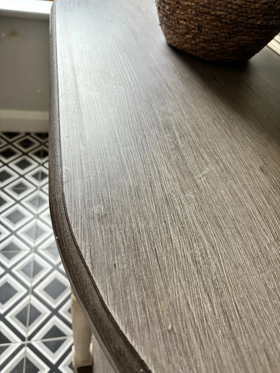 Console Table - Image 3