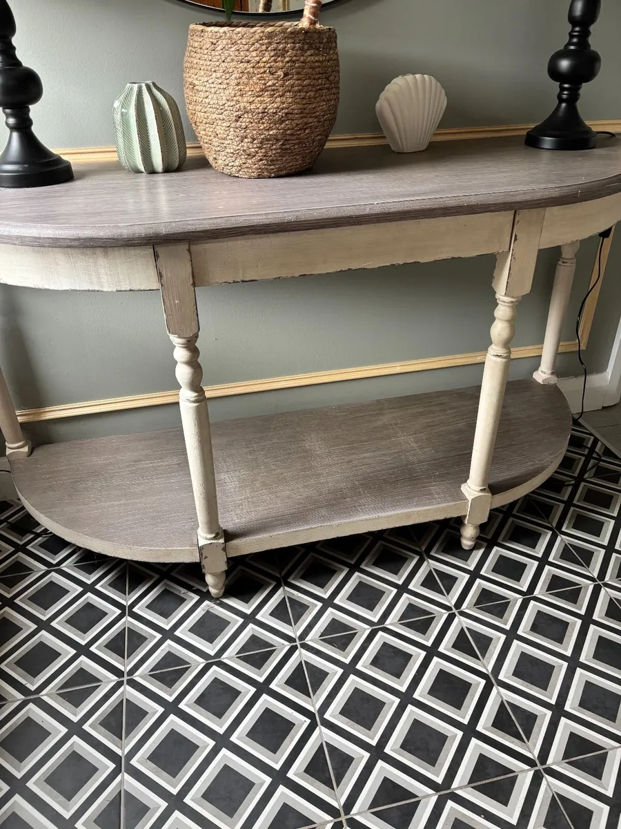 Console Table - Image 1
