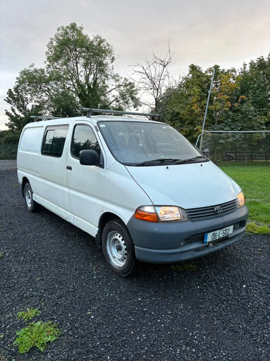 Toyota Hiace Crewcab - Image 1