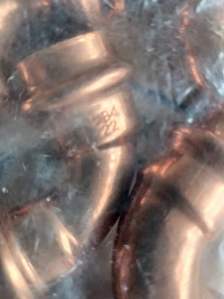 Copper 22mm equal elbows - Image 2