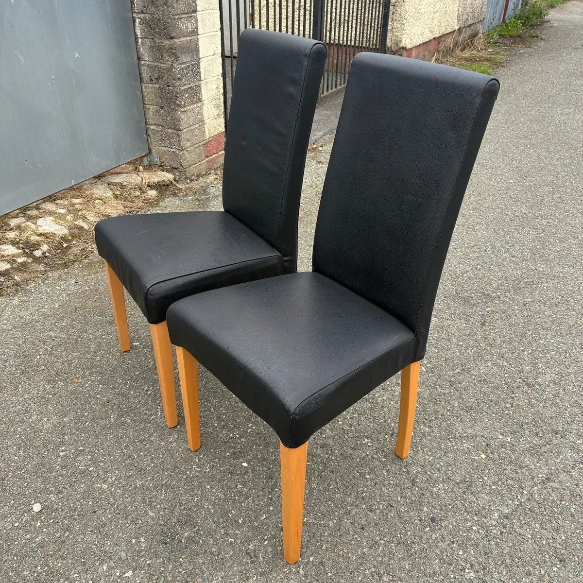 Two Italian Black leather kitchen chairs - Image 4